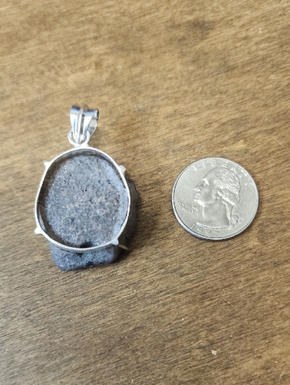 Natural Agate Geode Pendant in Gray and White - Unbranded - Picture 2 of 5